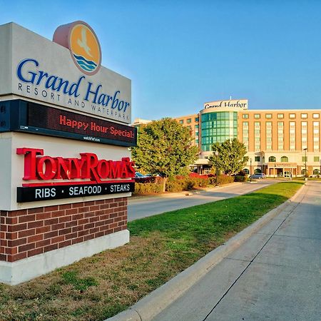Grand Harbor Resort Dubuque Extérieur photo