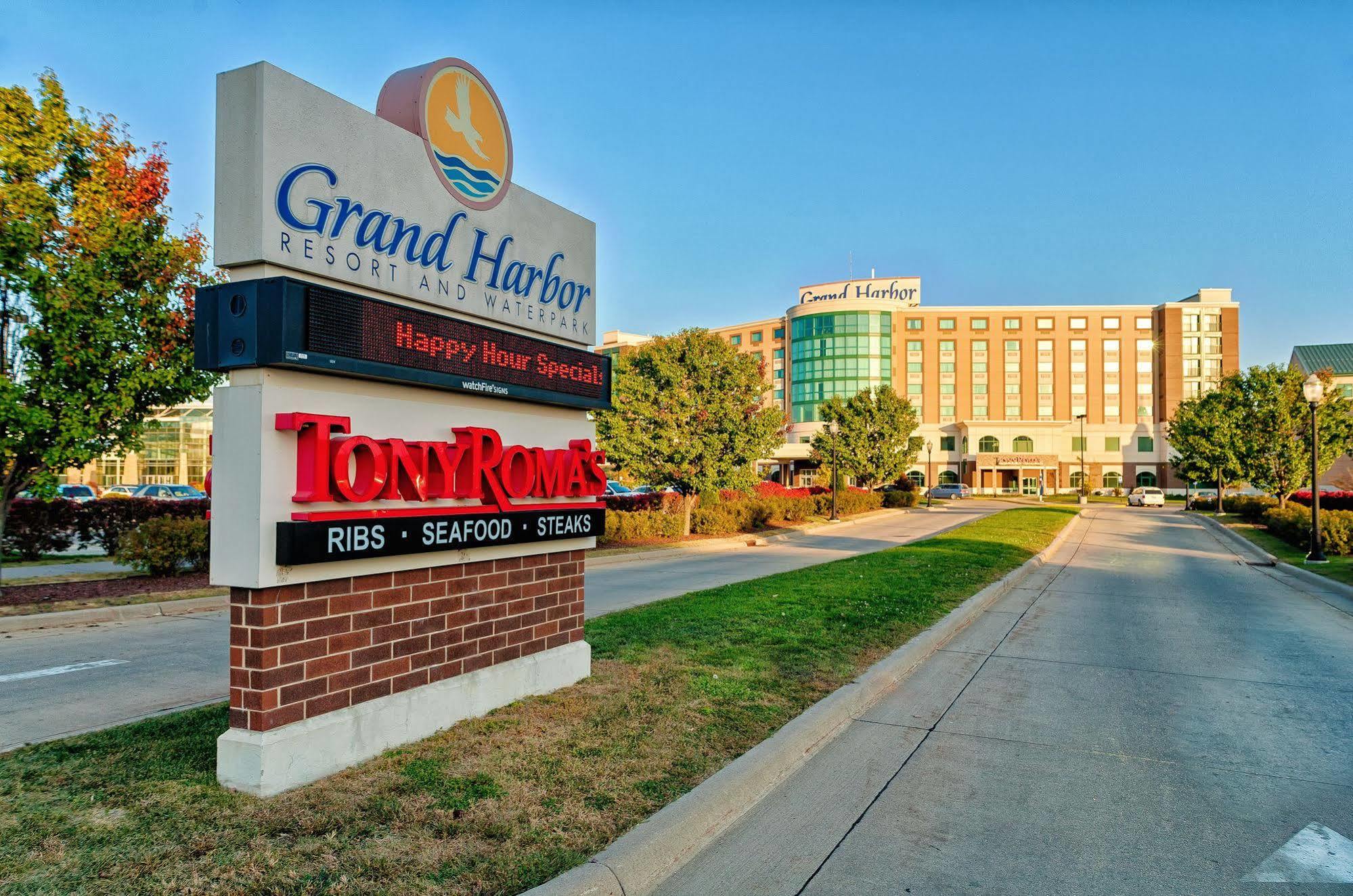 Grand Harbor Resort Dubuque Extérieur photo
